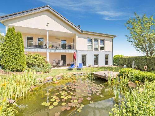 Charming Apartment In Weinsheim With Garden