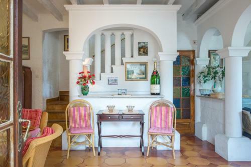 Beaucaire Villa Sleeps 15 Pool Wifi