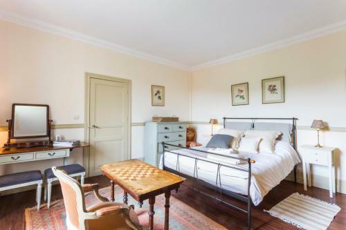 Lanquais Villa Sleeps 10 Wifi