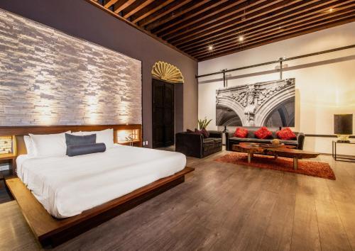 Hotel Mes�n De Santa Rosa
