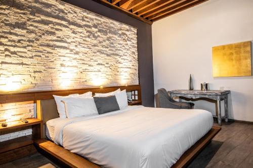 Hotel Mes�n De Santa Rosa