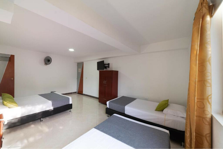 Hotel Imperio 70