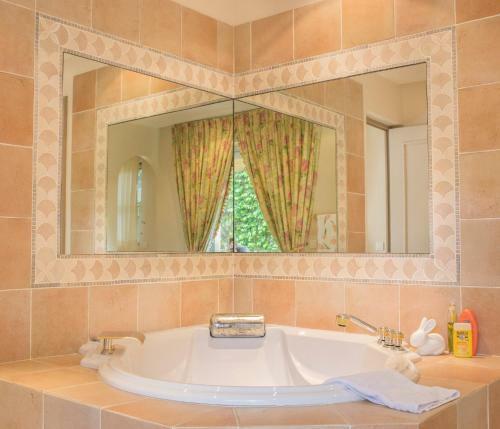 Pegomas Villa Sleeps 16 Pool Air Con Wifi