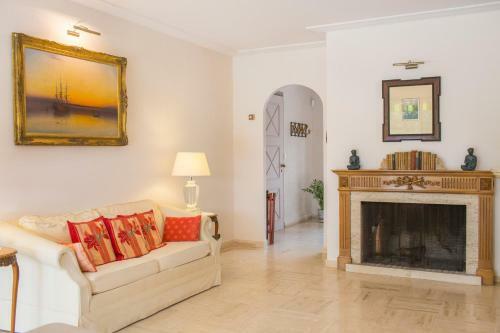 Pegomas Villa Sleeps 16 Pool Air Con Wifi