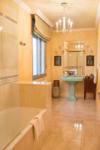 Pegomas Villa Sleeps 16 Pool Air Con Wifi