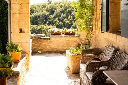Saint-michel-lobservatoire Chateau Sleeps 13 Pool