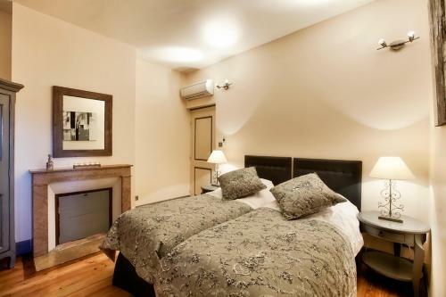 Lans Chateau Sleeps 14 Pool Air Con Wifi