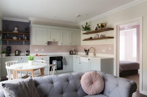 Vesta Central Bath Apartment