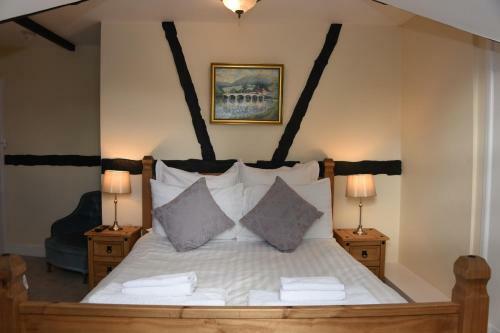 The Llanelwedd Arms Hotel