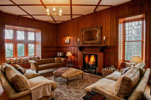 Evanton Chateau Sleeps 14 Wifi