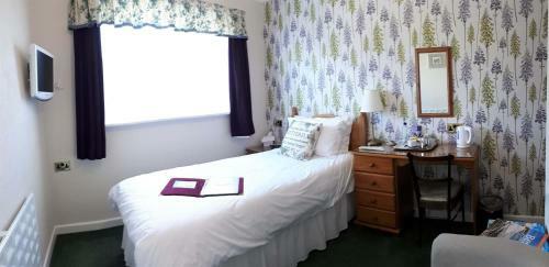 Bed & Breakfast Dolvean House