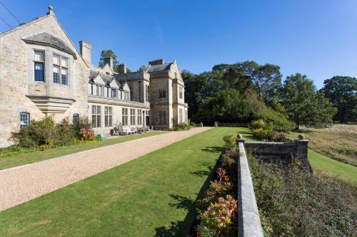 Hurst Green Chateau Sleeps 15 Pool Wifi