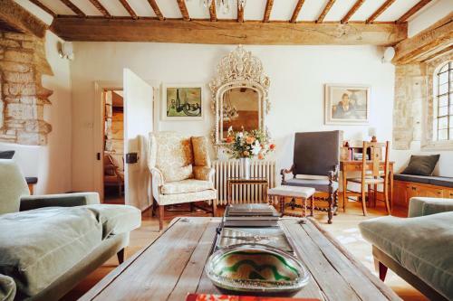 Temple Guiting Chateau Sleeps 10 Wifi