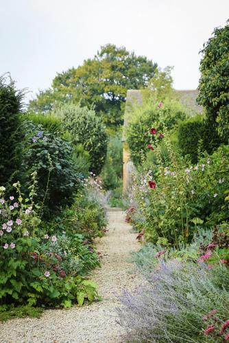 Temple Guiting Chateau Sleeps 10 Wifi