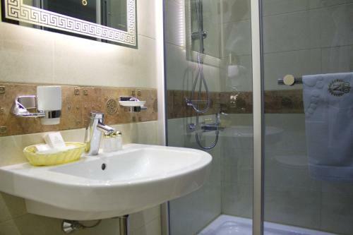 Neapol Boutique Hotel
