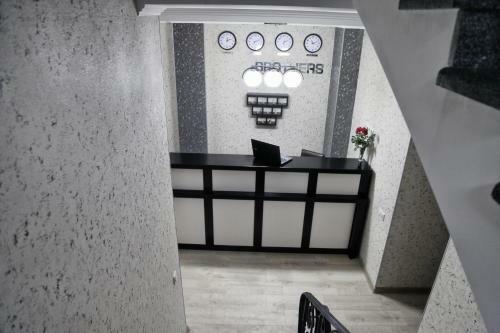 Hotel Four Brothers