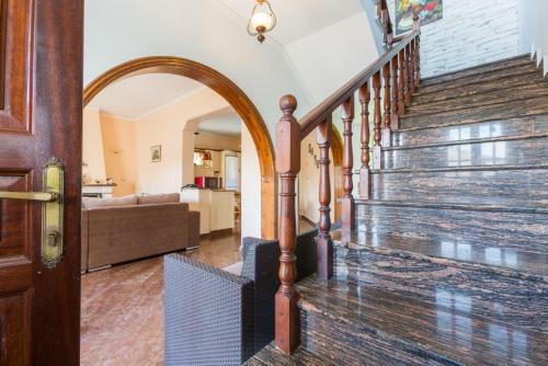 Villa Lavranos House