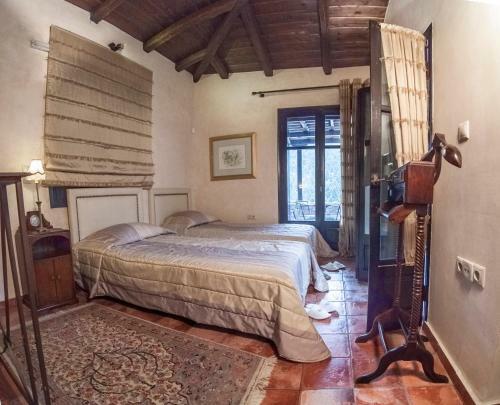 Hostal Ostra Menalon Luxury Suites