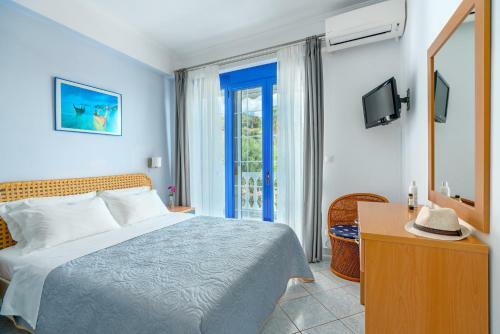 Hotel Mesogeios 2000