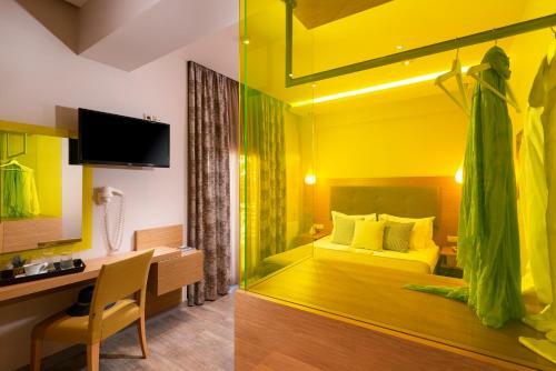 George Hotel