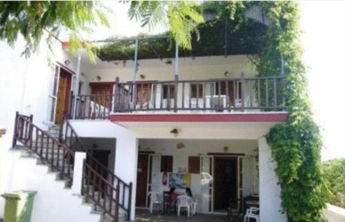 Hostal Pansion Platana