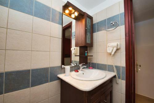 Hostal Anemoessa Traditional Guesthouse