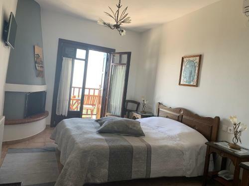 Hostal Iliovolo Guesthouse