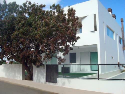 Villa Infinity White Complex