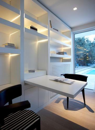 Villa Infinity White Complex