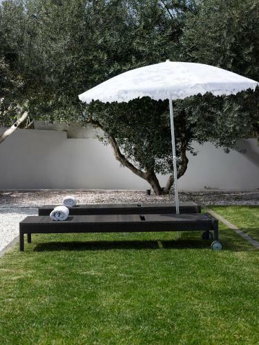 Villa Infinity White Complex