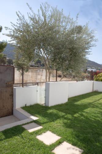 Villa Infinity White Complex