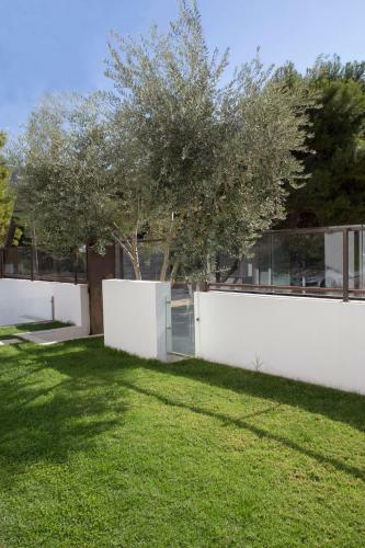 Villa Infinity White Complex