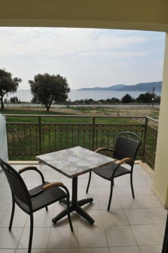 Aparthotel Finiki Plaza