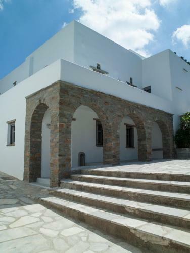Hostal Tutti Blu Tinos Living Space