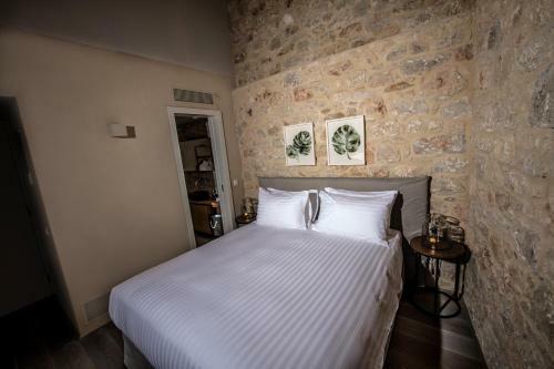 ?orona Boutique Hotel
