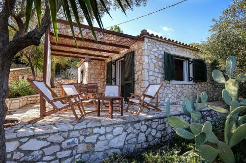 Nereidi Pool Villas