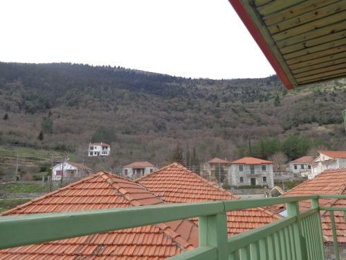 Hostal Alonaki Guesthouse