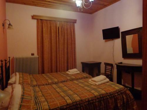 Hostal Alonaki Guesthouse