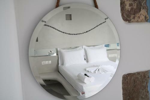 Plaka Suites
