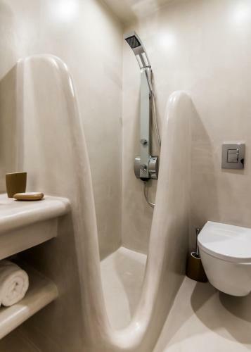 Plaka Suites