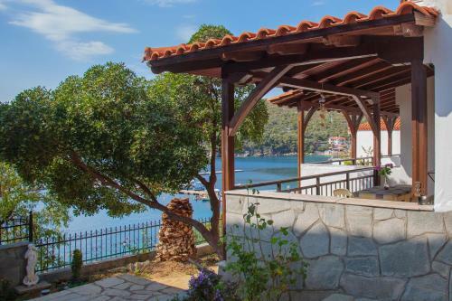 Apartamento Pyrgadikia Paradise