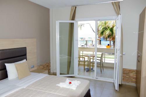 Hotel Rachoni Bay