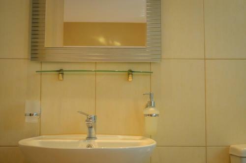 Hostal Agali Rooms