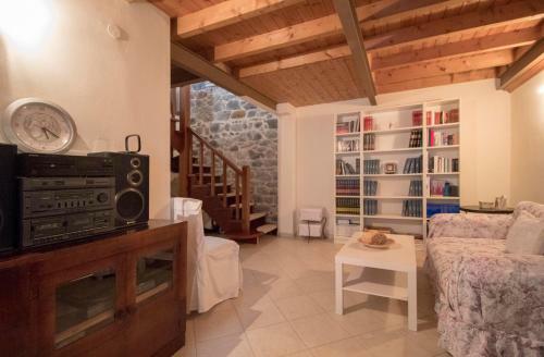 Laconian Collection "en Hatipi"