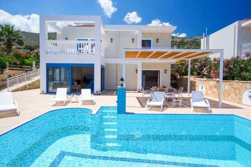 Skala Villa Sleeps 6 Pool Air Con Wifi