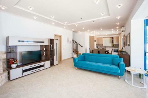 Skala Villa Sleeps 6 Pool Air Con Wifi