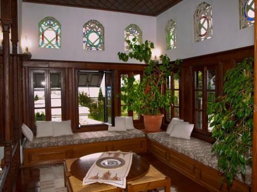 Hostal Mansion Karagionnopoulou