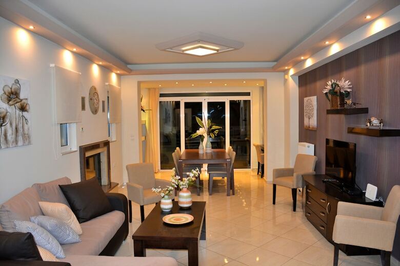 Amarlia Villa