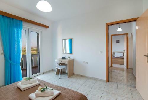 Manolis Apartments