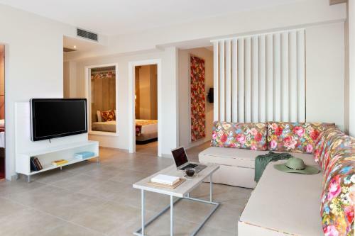 Hotel Alexandra Beach Spa Resort